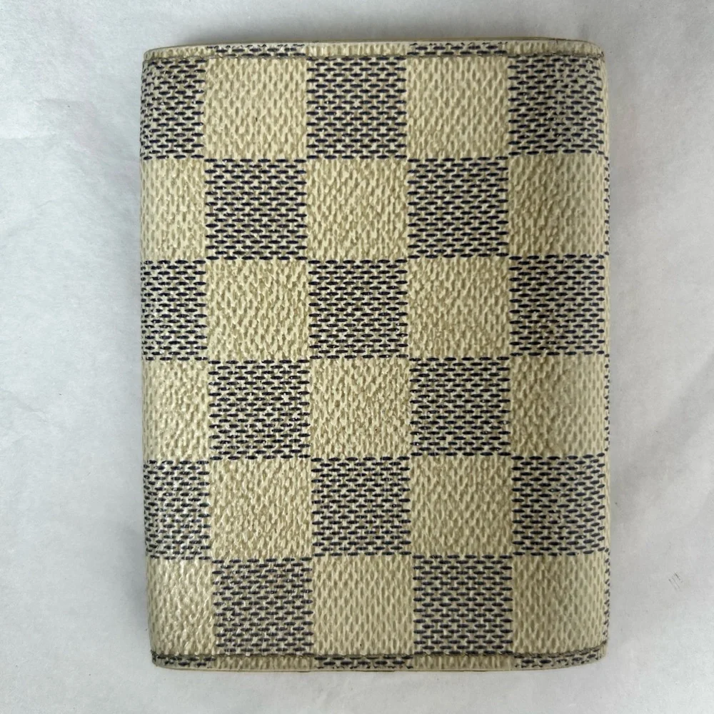 Louis Vuitton Authentic Card Holder - Picture 14 of 15